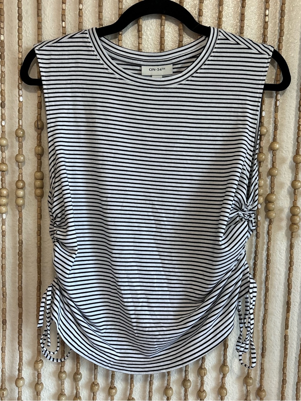 On 34th Black White Striped Ruched Side Sleeveless Classic Preppy Casual Top Med